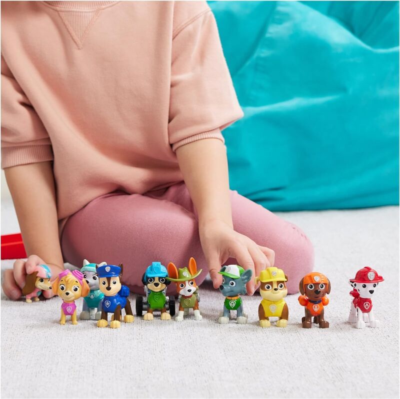 Paw Patrol, 10th Anniversary, All Paws On Deck Toy Figures Gift Pack with 10 Collectible Action Figures, Kids Toys for Ages 3 and up : Toys & Games