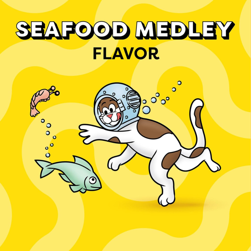 Temptations Classic Crunchy and Soft Cat Treats Seafood Medley Flavor, 30 oz. Tub : Pet Supplies